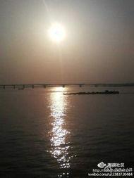 烈日当空,炽热盛夏全景图