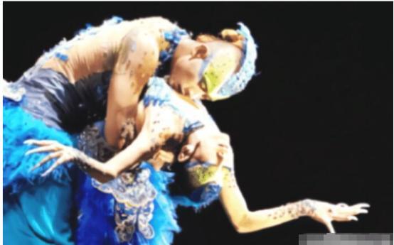 拳王穿越不手软：我教姐妹站起来,重塑姐妹力量，共筑站立人生